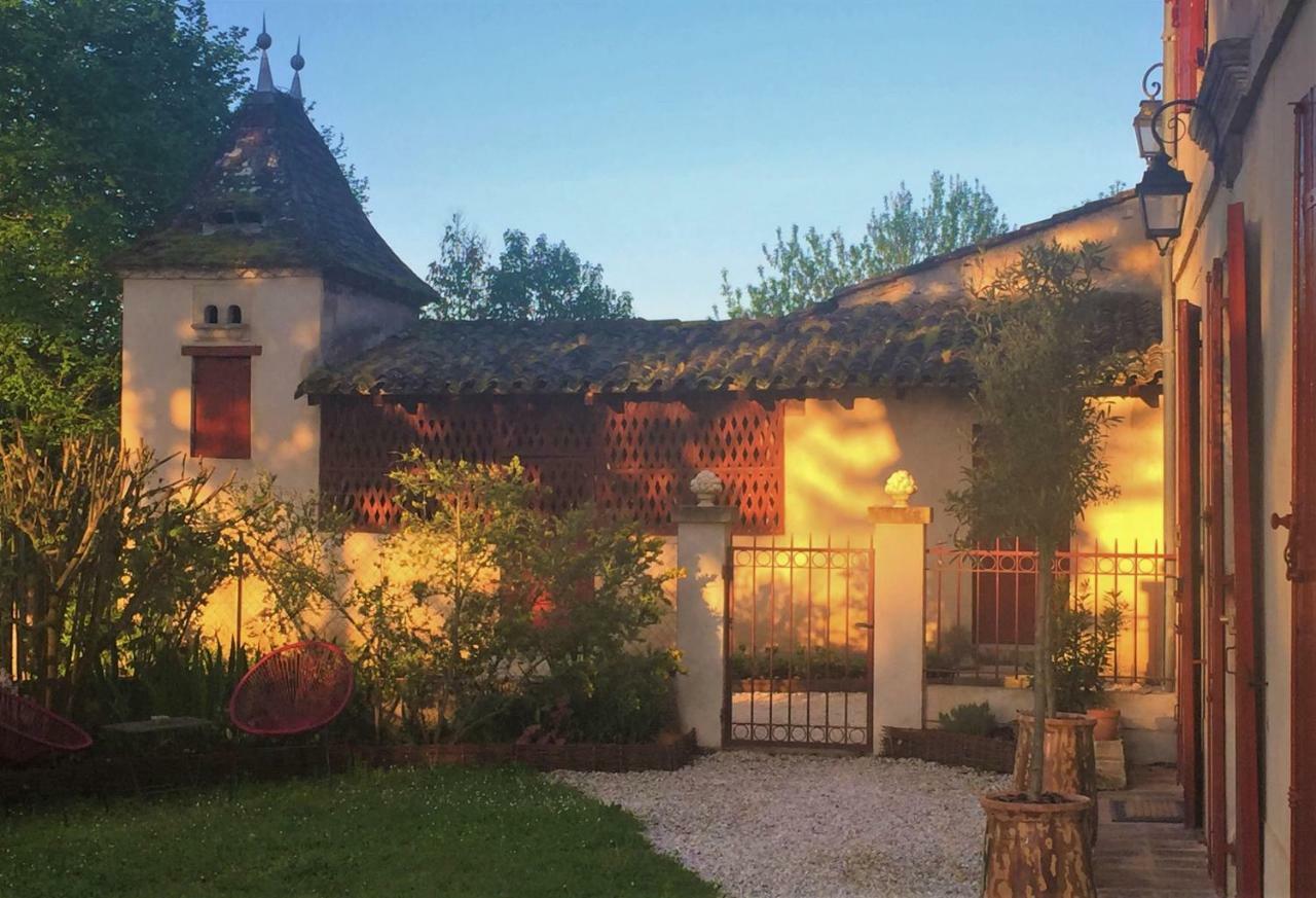 La Carreterie - Maison De Famille{S} Pineuilh Exterior photo