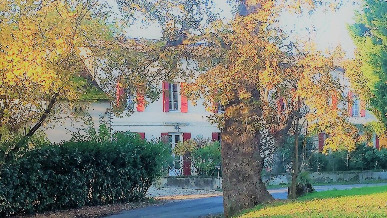 La Carreterie - Maison De Famille{S} Pineuilh Exterior photo